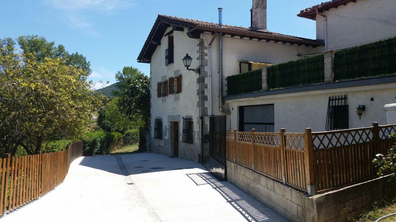 Villa Zubiarena Satrustegui Exterior foto